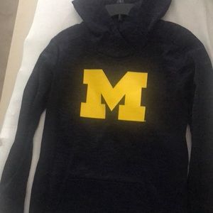 Michigan hoodie size XL